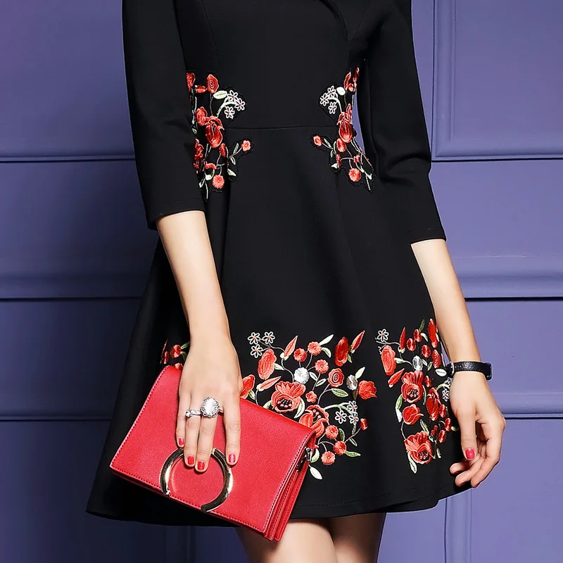 2019 весна и осень Новый v-образным вырезом высокого класса вышитые Тонкий