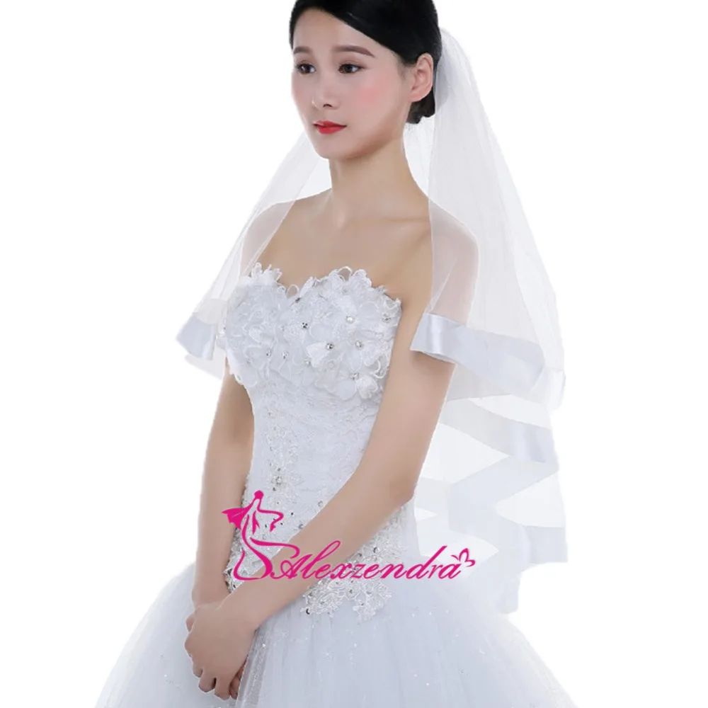 

Alexzendra White Ivory 2 Tiers Ribbon Edge Finger Length Wedding Veil Bridal Veil Veu De Noiva Wedding Accessories