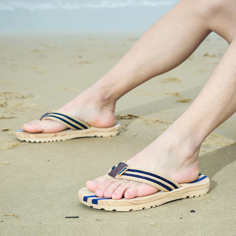 Деревянные шлепанцы летние сандалии на нескользящей плоской подошве пляжная