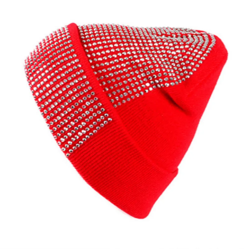 Красный Модные стразы головные уборы Skullies Beanie для Для женщин для девочек однотонные, с украшениями зимняя вязаная шапка Кепки Повседневное Осенняя шапка в стиле хип-хоп, мужские и женские бейсбольные кепки - Цвет: Красный