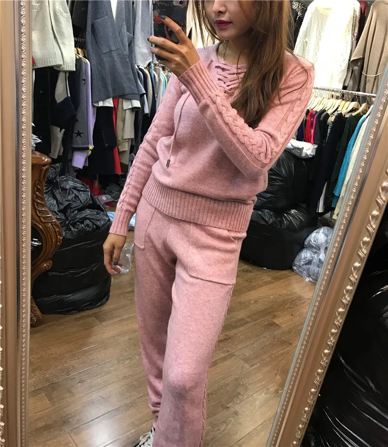 Спортивные костюмы,, Топ Мода, новинка, v-образный вырез, вязаный, норка, кашемир, свитер, джинсы, ремень, Ретро стиль, твист, два предмета - Цвет: Розовый