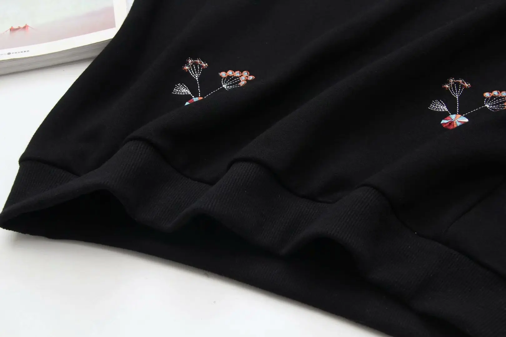 

Plus size embroidery flower women pullovers Sweatshirts 2019 NEW casual ladies hoodies female cotton soft