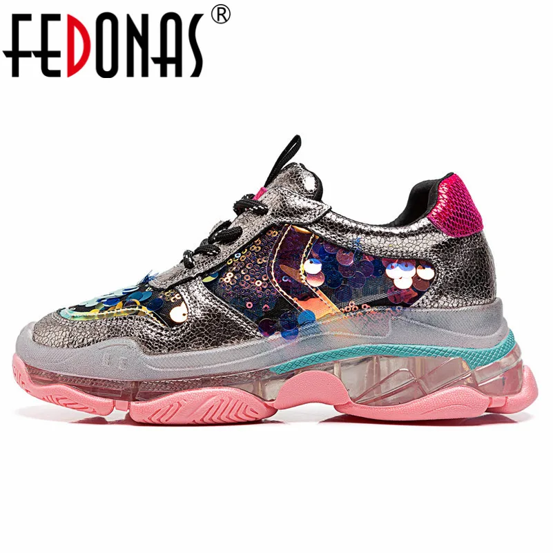 Женские кроссовки на плоской подошве FEDONAS черные из овчины с закругленным носком