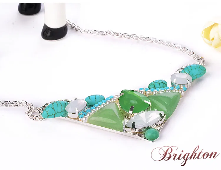 2015 new European and American retro fashion plus green woman exaggerated silver necklace gift | Украшения и аксессуары