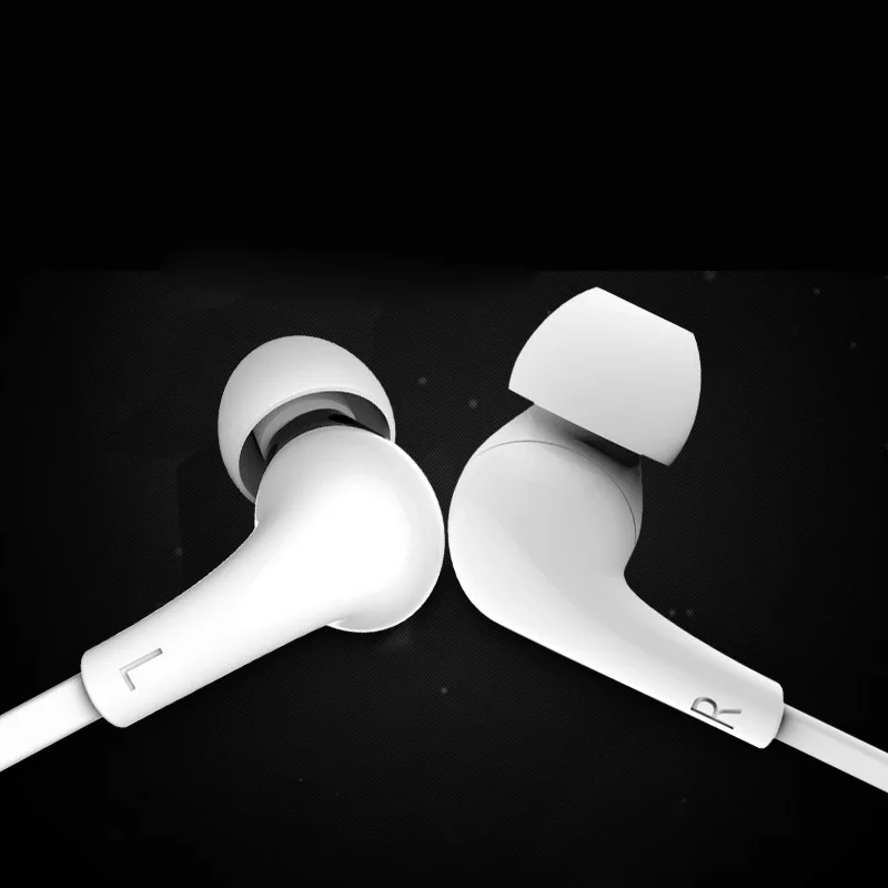 Стерео наушники отключают шум качество звука четкое и стабильное гарнитура