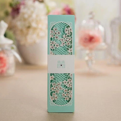 Tiffany Blue 50 шт. прокрутки коробка, вырезанная лазером упакованы Свадебные Приглашения карты сувениры с бантом-бабочкой; персонализированные Свадебные украшения поставки - Цвет: Tiffany Blue