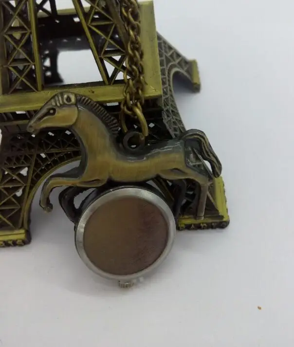 

New quartz bronze horse Step on clock pattern cartoon pendant boy and mens Gift pocket watches