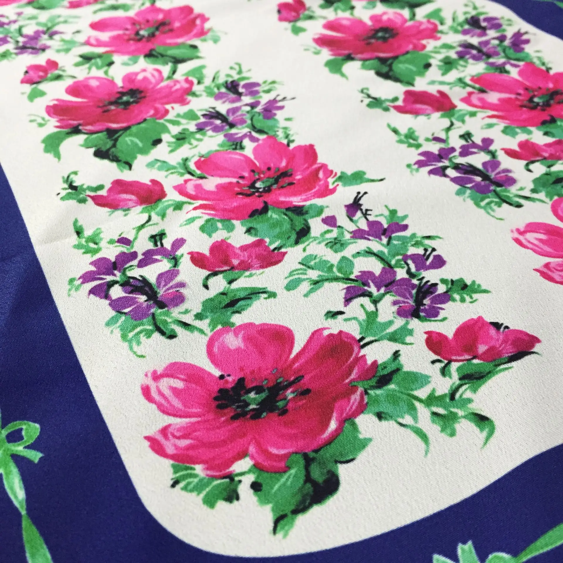 New spring and summer brand with the same pattern floral frame woven crepe de chine polyester printed fabric for dress trousers | Дом и сад
