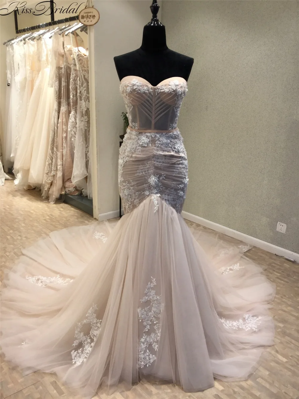 2017 свадебное платье с поясом Русалочки аппликацией и кружевное со шлейфом