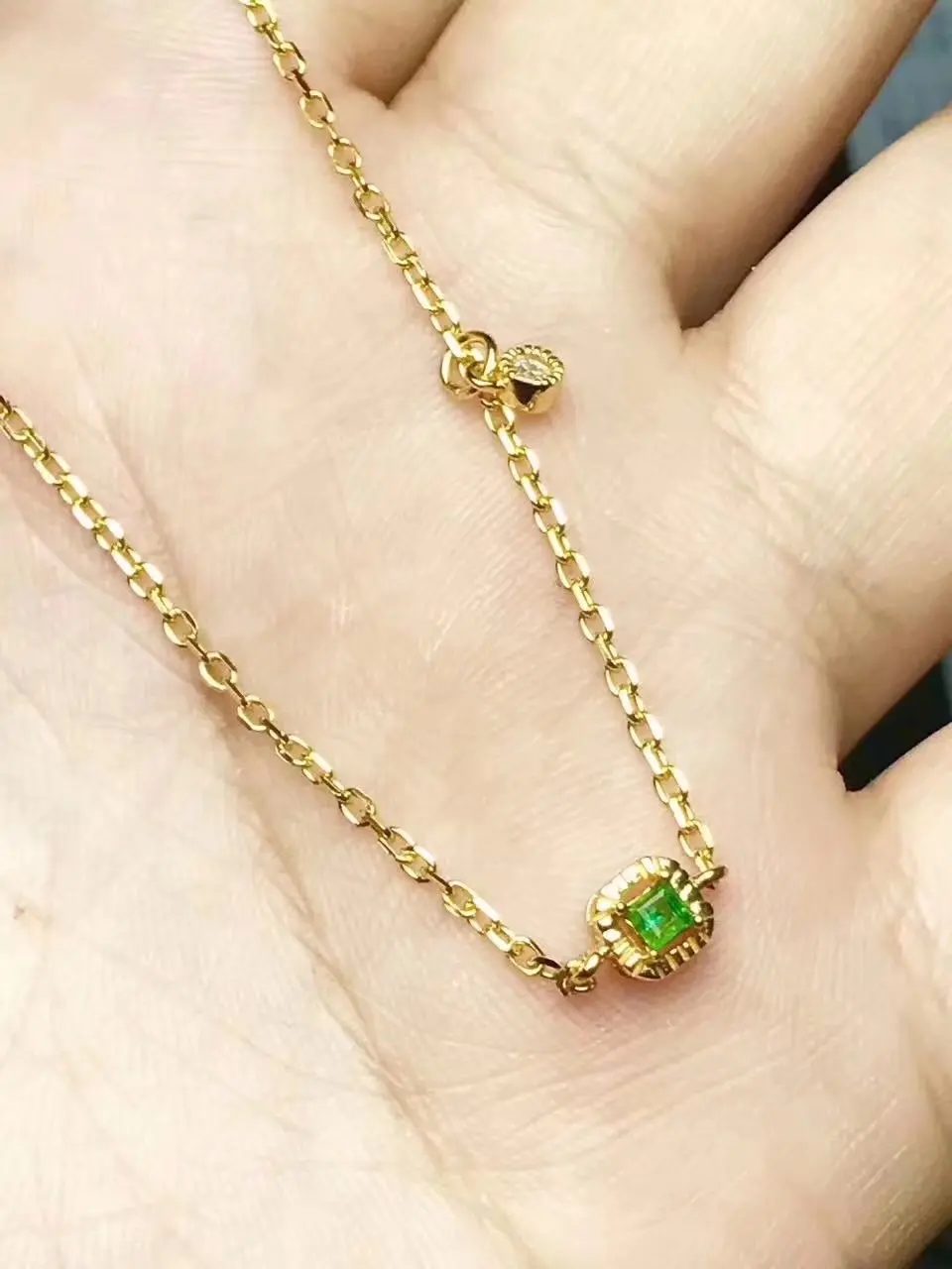 Женский ювелирный комплект из серебра 925 пробы с изумрудом 3 мм | Украшения и