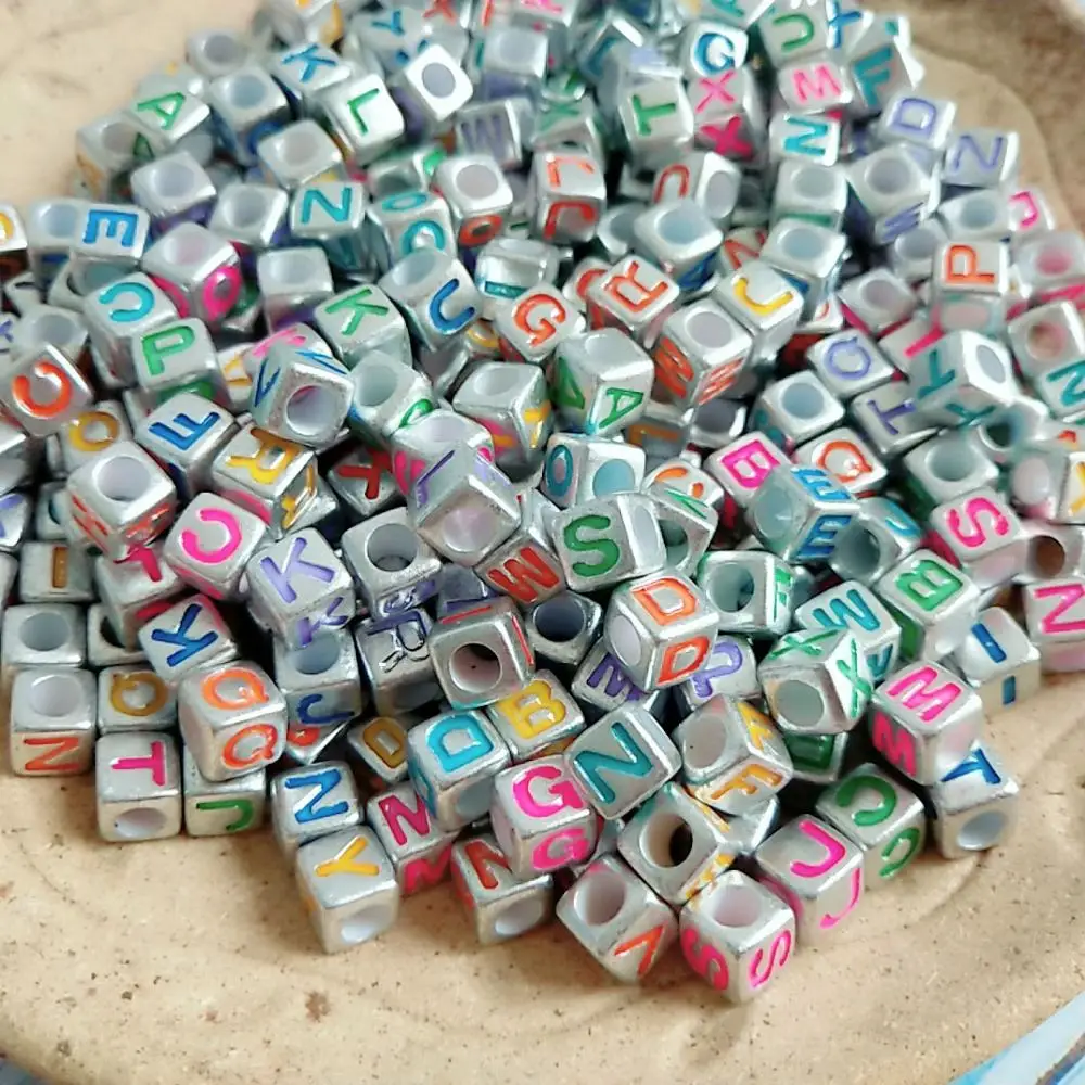 

Silver Cube Acrylic Letter Beads 1800pcs/lot 7*7MM Square Big Hole Plastic Alphabet DIy Jewelry Spacer Beads Fit Bracelet Decor