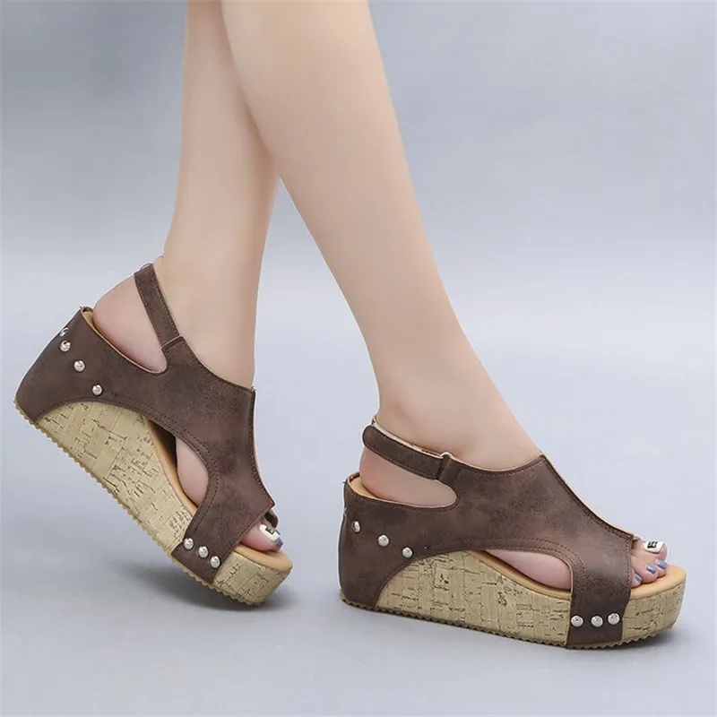 

Leather Wedges High heels Sandals Women 2019 Summer Shoes Women Platform Gladiator Hook loop Buckle Strap Rivet ladies shoes