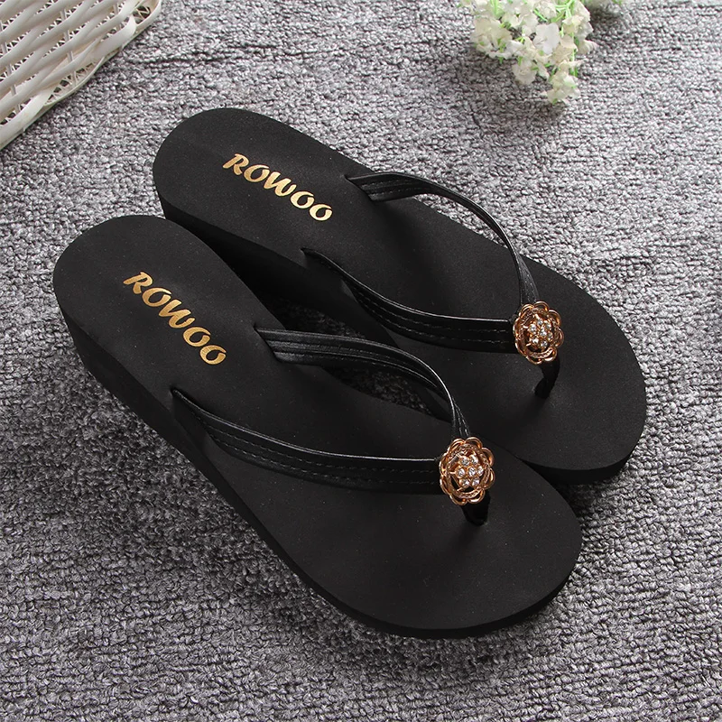 Шлепанцы женские на платформе 5 см модные рандомные повседневные пляжные тапочки