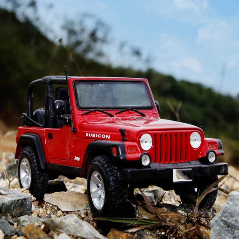 1:18 Модель автомобиля из сплава Jeep Wrangler Robin Hood модель трансформер внедорожный