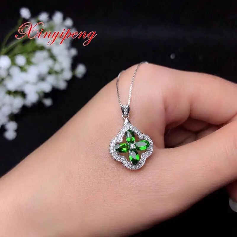 Xin yi peng 925 посеребренный Золотой инкрустированный естественный диопсид кулон