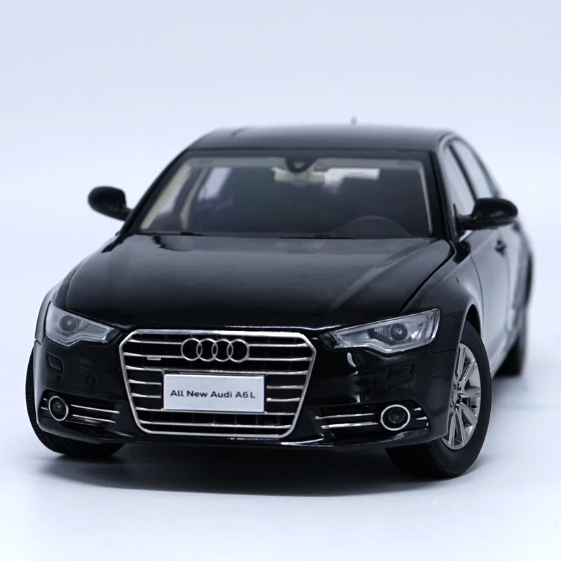 Высокая имитация 1:18 оригинальная модель автомобиля из сплава A6L, литая металлическая Игрушечная модель, красивая коллекция подарков