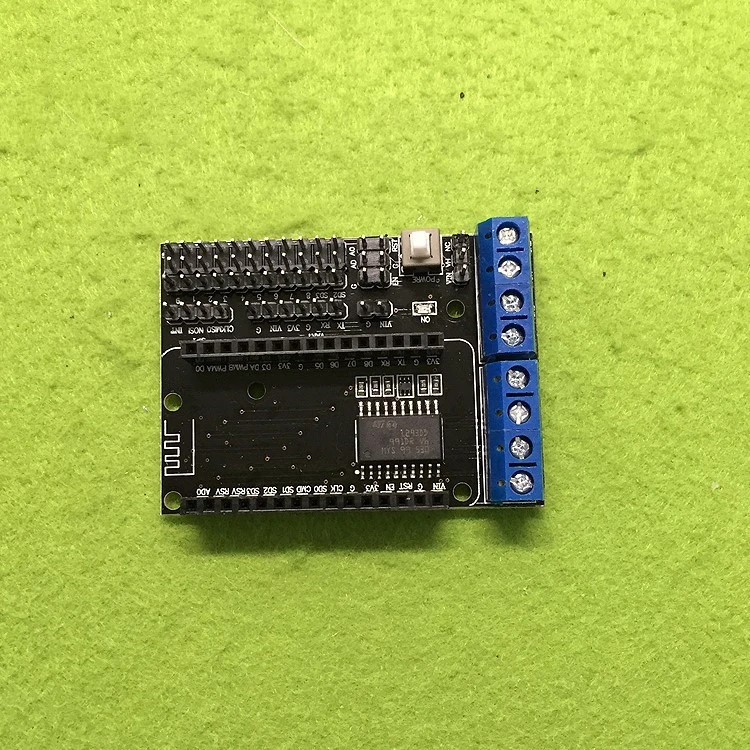 ESP8266 WiFi Плата расширения двигателя L293D ESP12E Lua применяет вещи умный автомобиль |