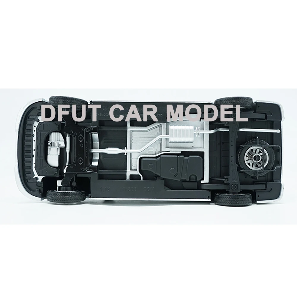 Модель автомобиля игрушечного из сплава под давлением 1:18 модель NV200 оригинальный