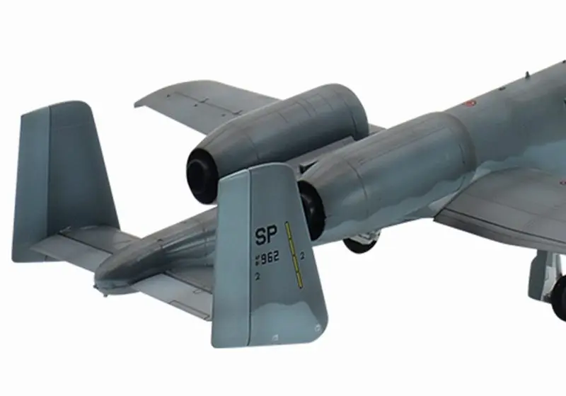 1:72 scale pre-built A-10A jet hog Thunderbolt II Warthog A-10A aircraft collectible hobby finished plastic model