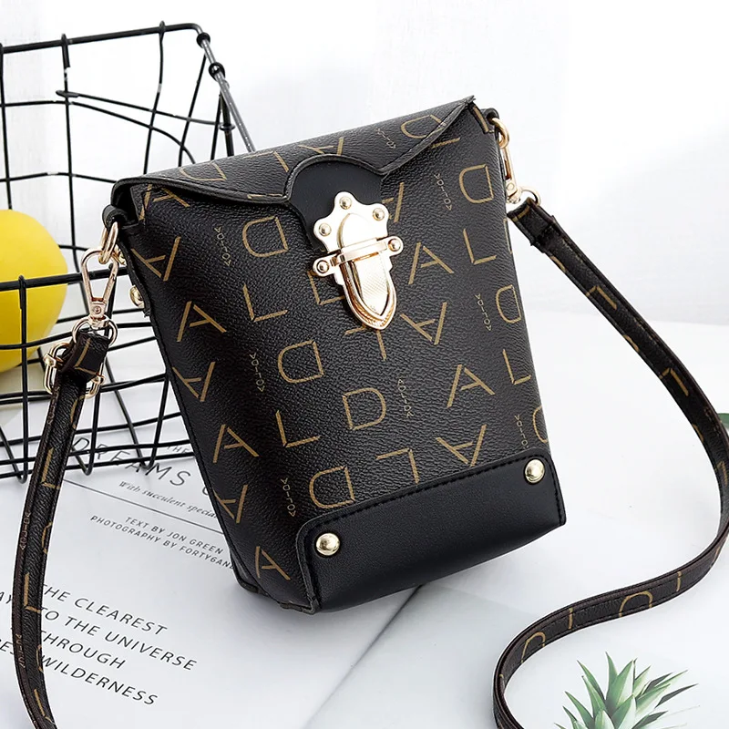 Женская сумка 2018 Новый плечо перекинул дикий летние модные повседневные сумки