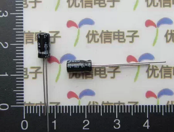 50 шт. электролитический конденсатор с алюминиевой крышкой 50В 10 мкФ 4X7MM Алюминий |