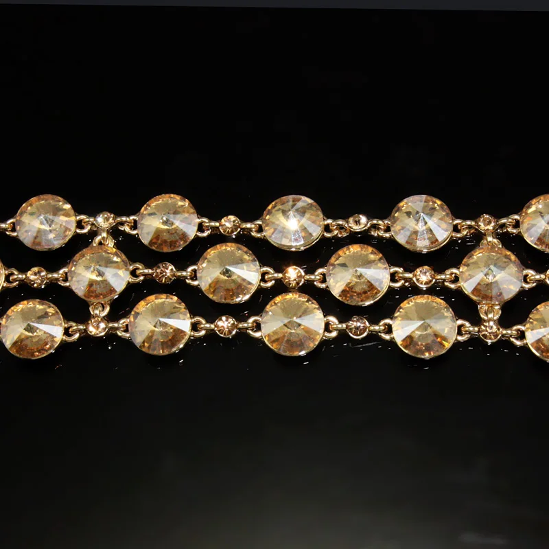 Женский браслет OCESRIO широкий с кристаллами на цепочке серебряного цвета для