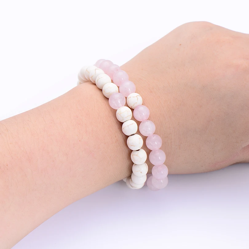 Женский этнический браслет из натурального камня розовый и белый на цепочке