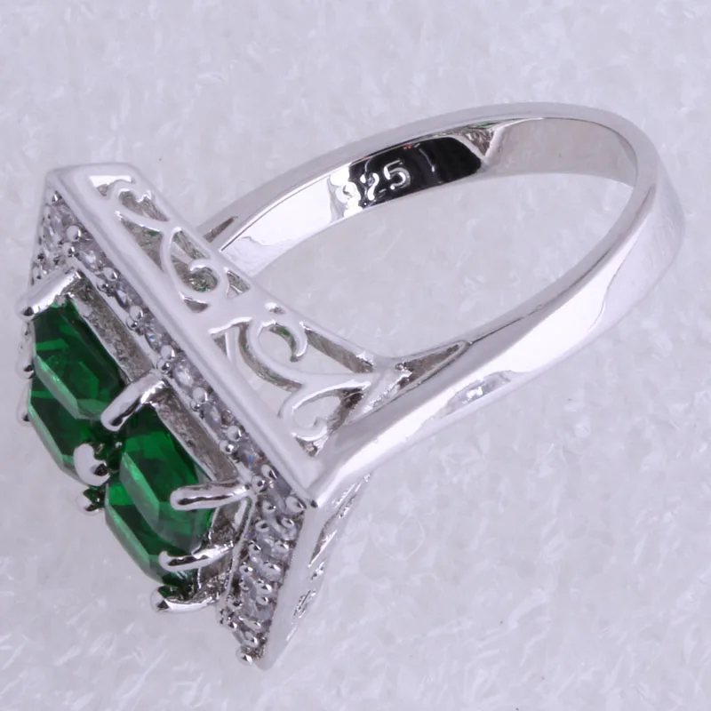 Женский ювелирный комплект из искусственного циркония серебряного цвета