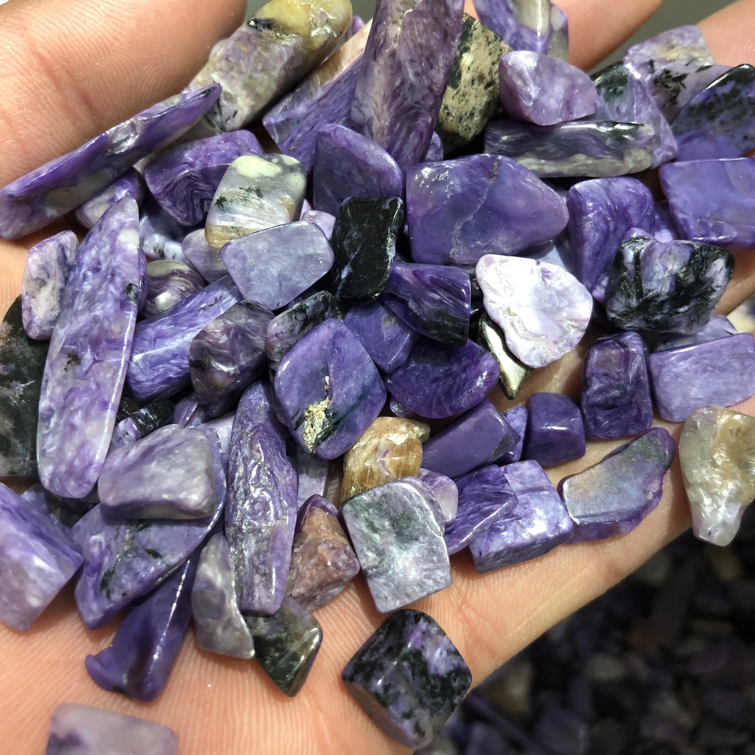 100 г натуральный tombado pedra de cristal roxo charoite Charoite cura|Камни| |