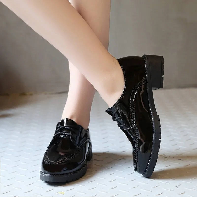 2019 новые женские туфли оксфорды на плоской подошве Женская обувь платформе