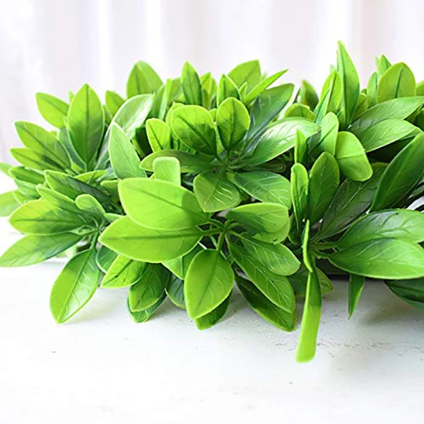 Ярко зеленый венок с искусственными листьями искусственный из самшита для