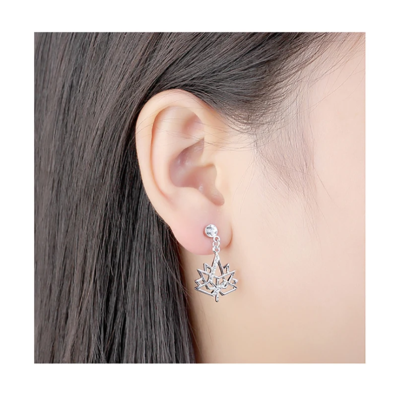 Простой серьги подвески в виде листьев рождественской елки геометрические