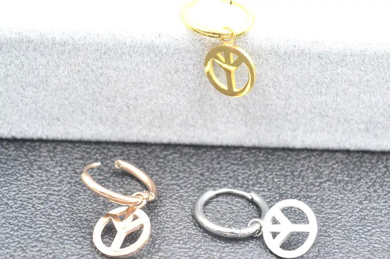 

Бесплатная доставка, 30 шт., серьги-кольца, простой Летний стиль, серьги-кольца с логотипом мира, женские и мужские круглые популярные серьги, ювелирные изделия, Новинка