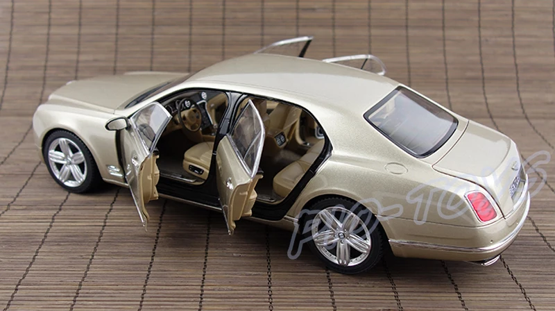 Женский подарок мусс 1/18 большая модель автомобиля Игрушечная машина из сплава
