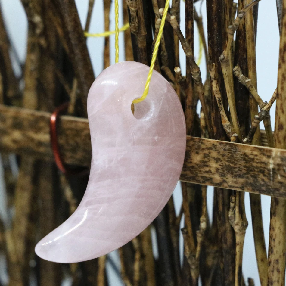 Высокий класс розовый кристаллический кварц нефрита magatama довольно кулон factory outlet