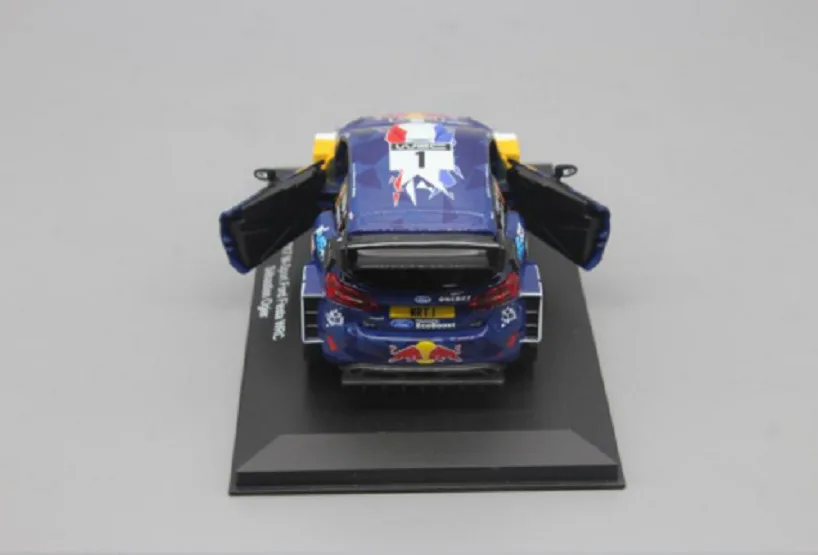 Модель гоночного автомобиля Bburago 1:32 2017 M Sport Ford Fiesta WRC Себастьен огир Ott Tanak новинка