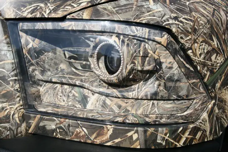 Камуфляжная виниловая пленка для автомобиля Mossy Oak камуфляжная с воздушным