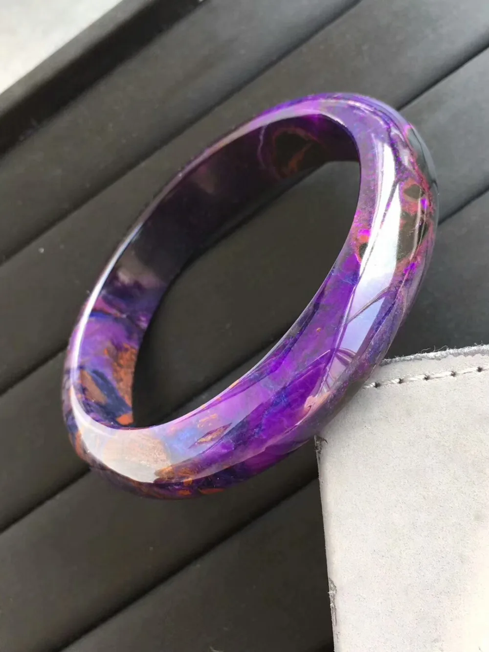 Высокое качество натуральный Sugilite Королевский Фиолетовый драгоценный камень