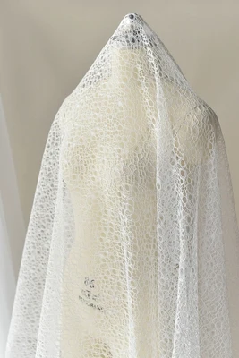 off white Car bone overlap openwork lace fabric wedding dress fabric handmade diy material clothing decoration accessories - Цвет: off white