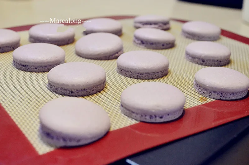 2 Pieces One Pack of 16.53 * 11.61 Inches 33 Circles Professional Half Sheet Non-stick Cooking Silicone Lining Macaron | Дом и сад