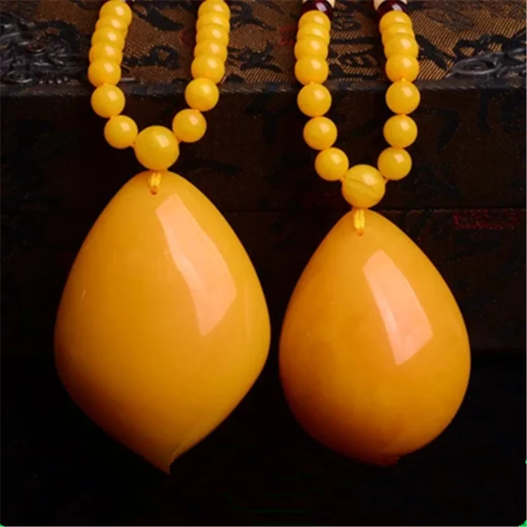 Lixin jade natural chicken oil yellow amber beeswax drops with the old men and women pendant sweater chain | Дом и сад