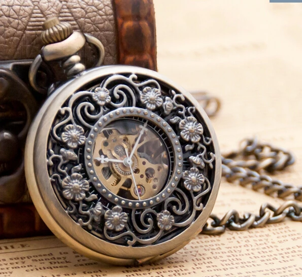 

Men China Bronze antiques watches luxury Hollow out Roman numerals Mechanical pocket watch steampunk QA18 47MM