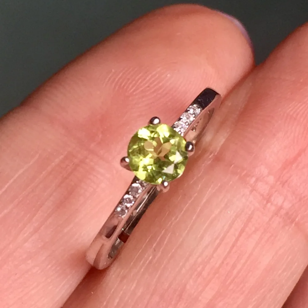 

KJJEAXCMY fine jewelry 925 sterling silver inlaid with natural olive stone ring jewelry