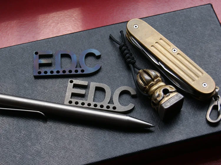EDC оригинальные маленькие инструменты для ключей из титанового сплава нож