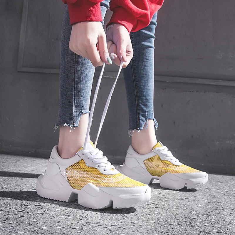 2019 новые Трендовые туфли на плоской подошве женские летние открытые кроссовки