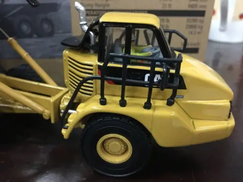 Caterpillar кошка пижамы для малыша 725 шарнирный грузовик 1/50 весы бренд Diecast Masters 85917|cat