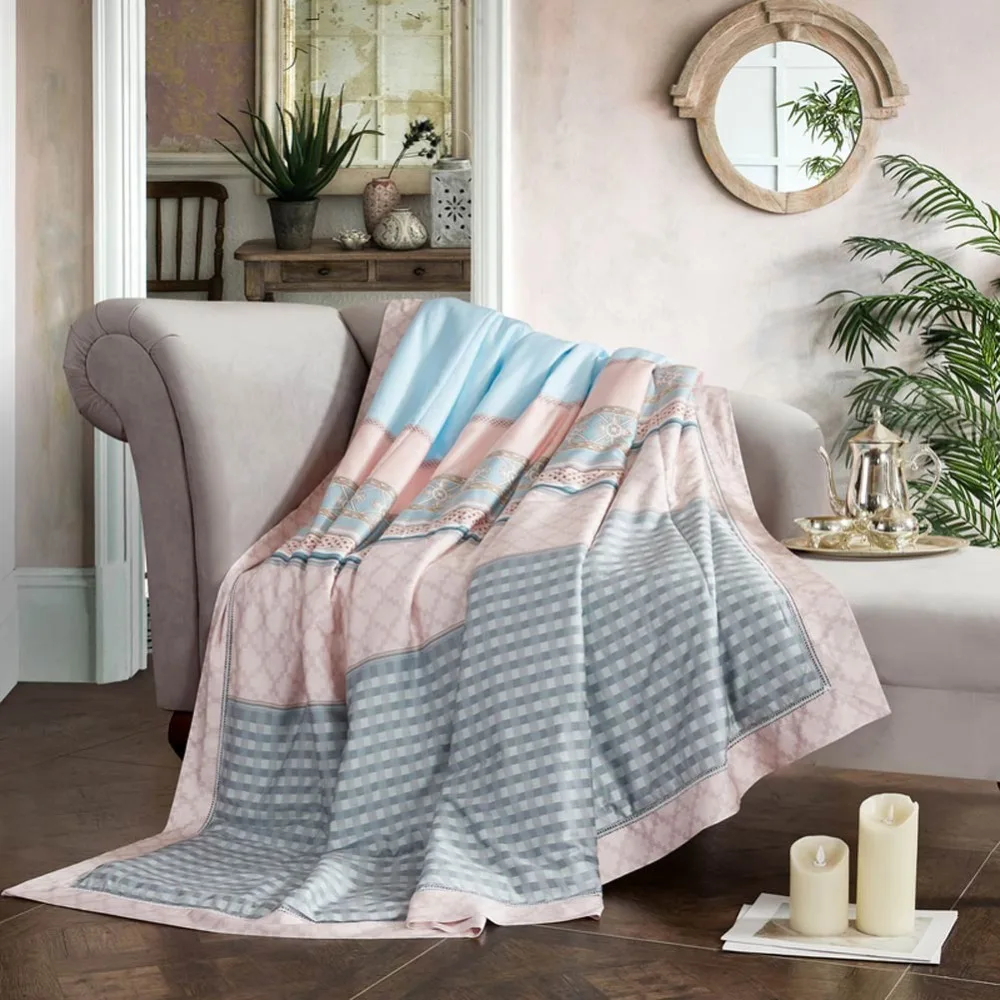 Роскошное стеганое одеяло серого и розового цвета мягкое из искусственного