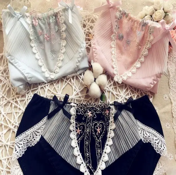 Новое поступление M L XL принцесса милые Лолита каваи хлопок аппликация вышивка сексуальные трусики Нижнее белье Короткие стринги WP397