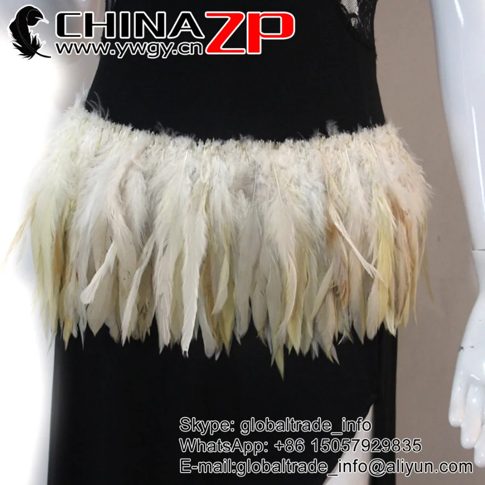 

CHINAZP Factory 800pieces/Bundle 80-85cm Length Natural Beige Rooster Schlappen Feathers For Juju Hat Showing