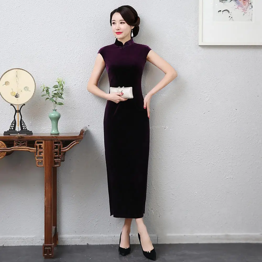 Однотонное черное платье с коротким рукавом Cheongsam сексуальное тонкое длинное платье с разрезом Qipao зимнее бархатное платье для сцены - Цвет: Фиолетовый